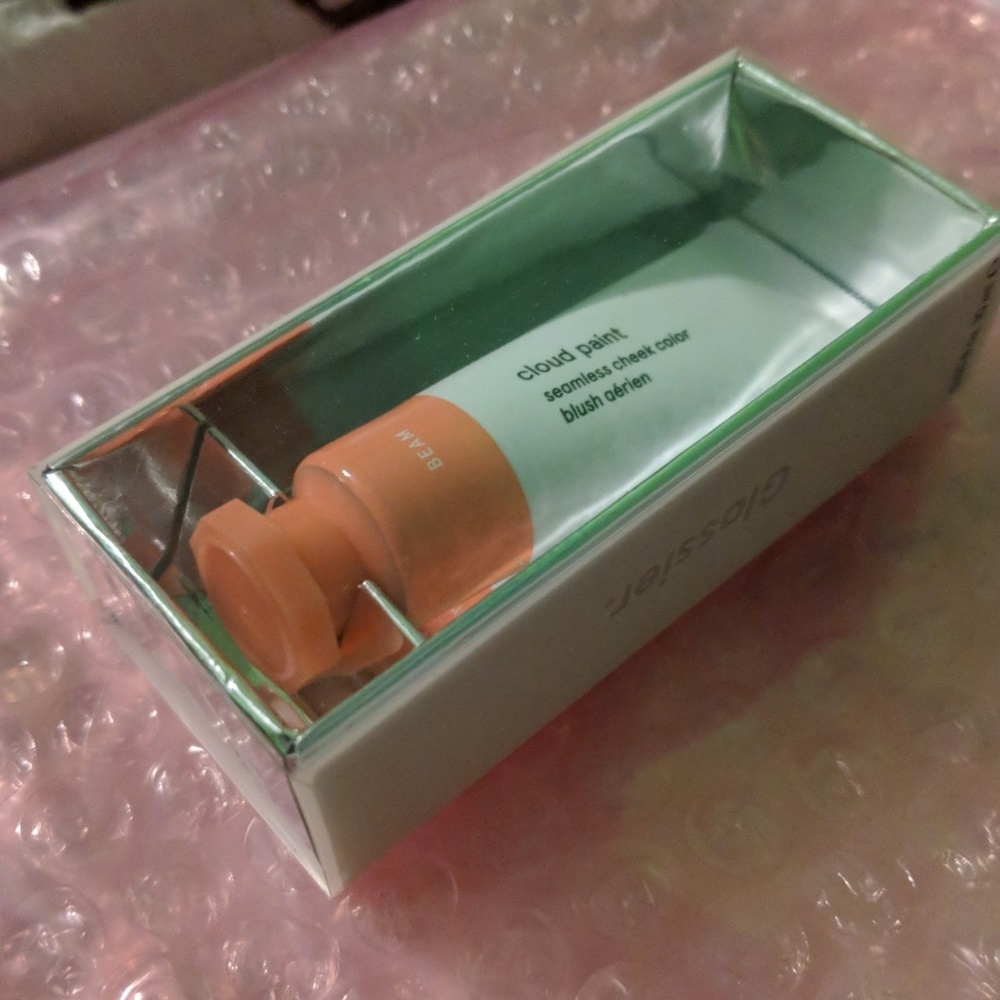 Glossier Cloud Paint in Beam